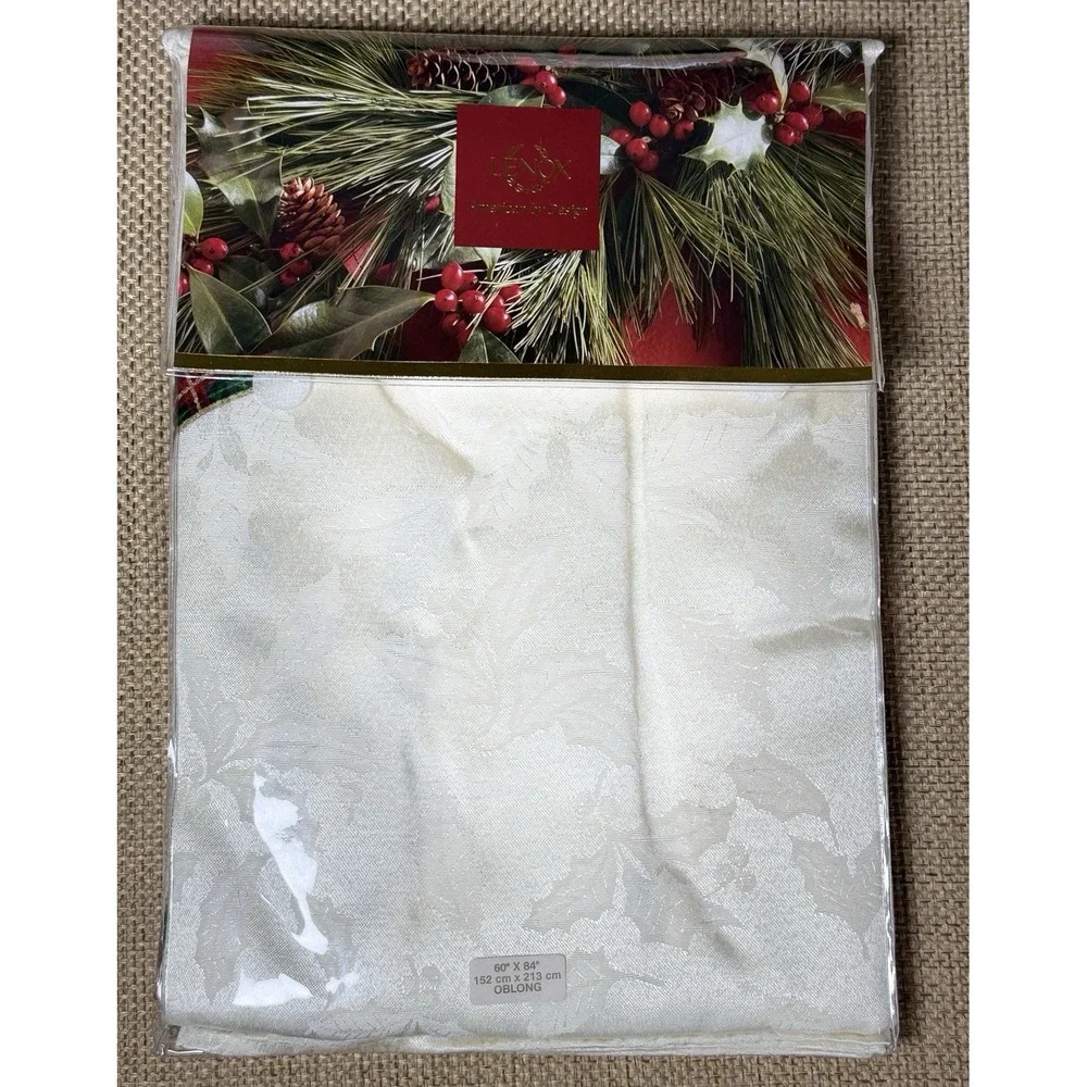 Lenox Holiday Nouveau Tablecloth 60x84